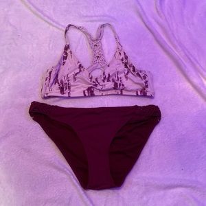 doesn’t fit anymore. still in perfect condition!!